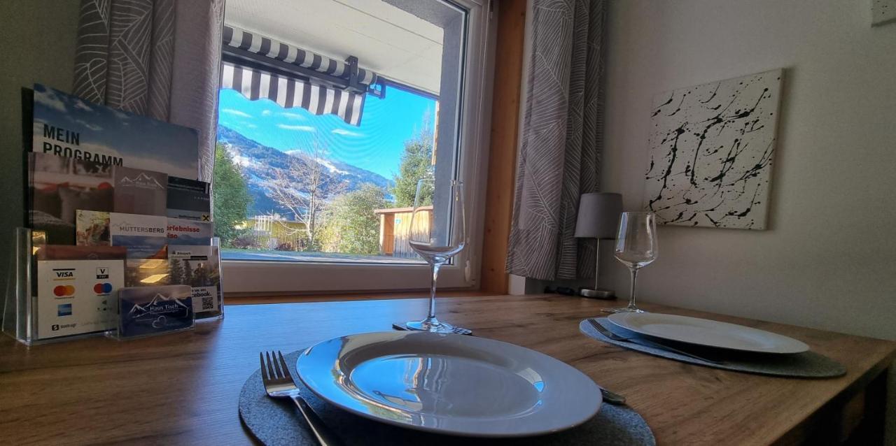 Haus Tisch Apartment