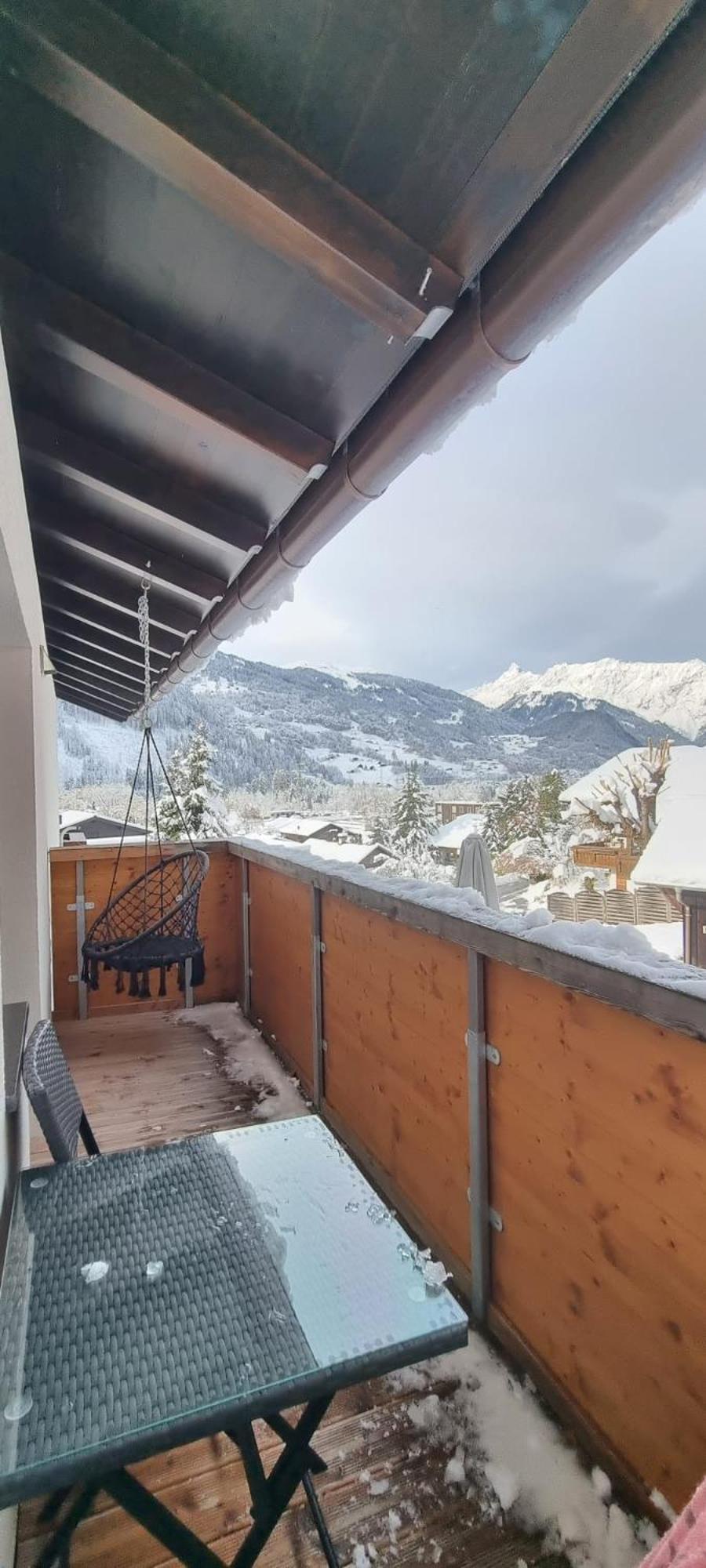 Haus Tisch Apartment