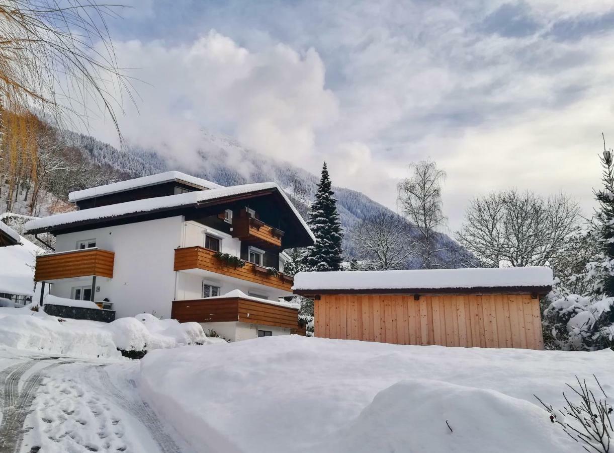 Haus Tisch Schruns