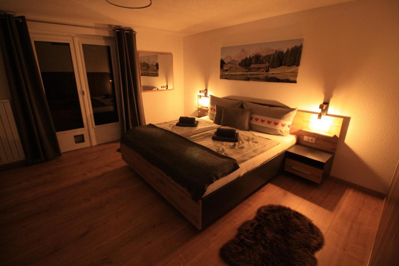Apartamento Haus Tisch